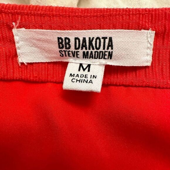 BB Dakota Steve Madden Puff Sleeve Field Of Gold Textured Shift Dress Red Medium - Picture 4 of 5